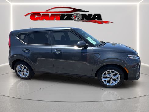 Used 2020 Kia Soul S FWD image 4