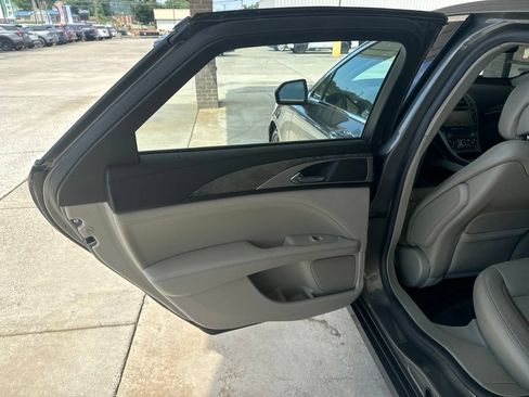 Used 2017 Lincoln MKZ Reserve w/ Technology Package AWD/4WD image 17