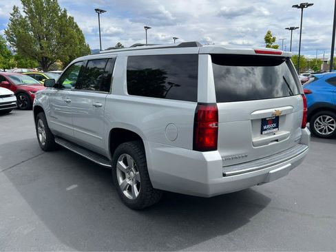 Used 2020 Chevrolet Suburban Premier AWD/4WD image 11
