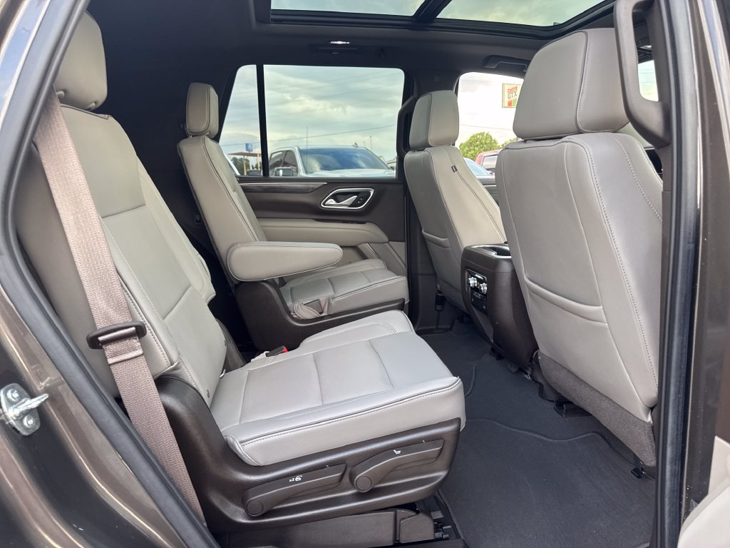 Used 2021 GMC Yukon SLT w/ SLT Premium Package AWD/4WD image 13