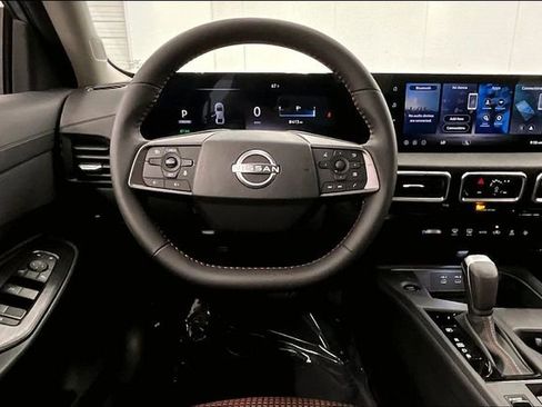 New 2026 Nissan Sentra SR FWD image 22