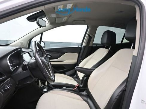 Used 2018 Buick Encore Sport Touring FWD image 15