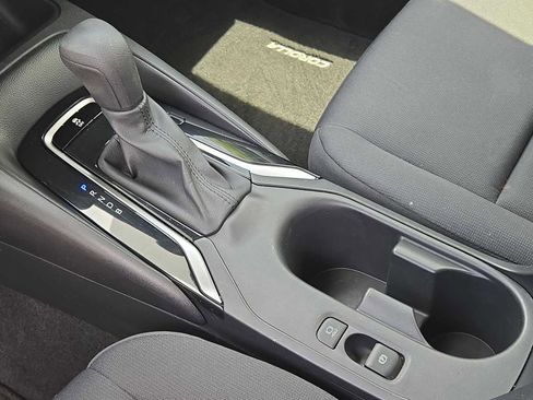 Used 2023 Toyota Corolla LE image 27