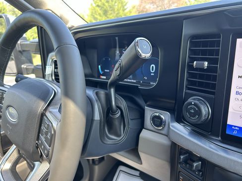 New 2026 Ford F250 Platinum w/ Platinum Plus Package AWD/4WD image 16
