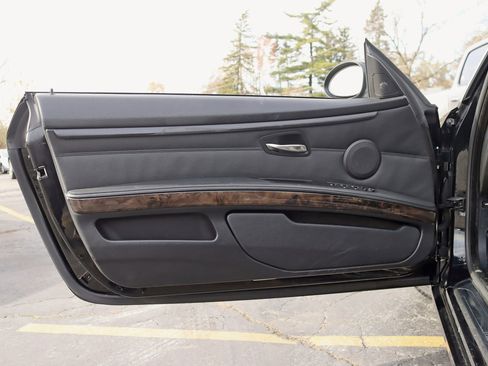 Used 2008 BMW 335i Convertible image 28