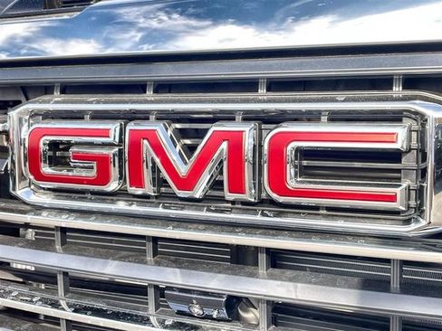 New 2026 GMC Sierra 2500 SLT w/ SLT Premium Package image 31