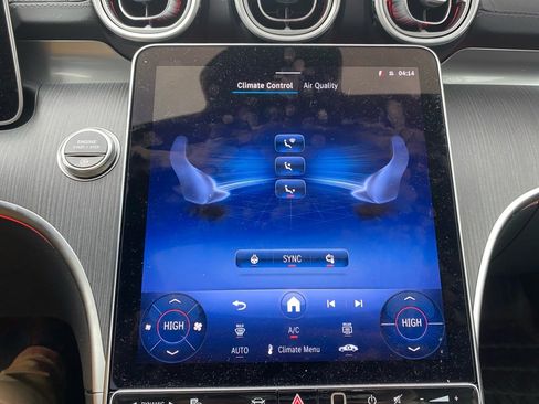 Used 2025 Mercedes-Benz C 300 4MATIC Sedan image 18