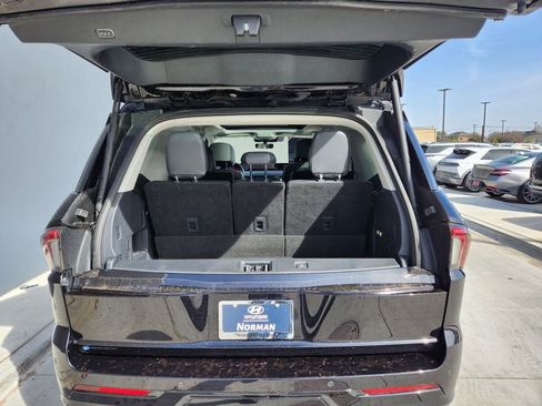 Used 2025 Lincoln Navigator Reserve image 16