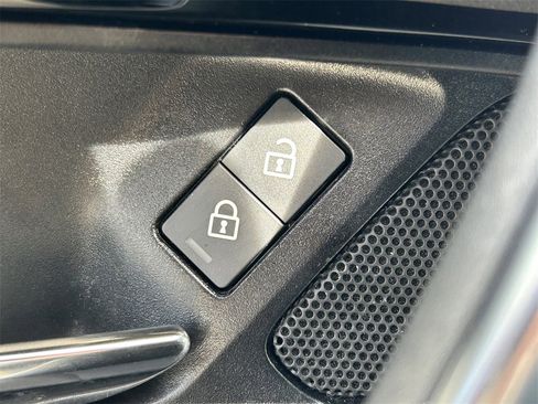 Used 2024 Land Rover Discovery Sport S image 29