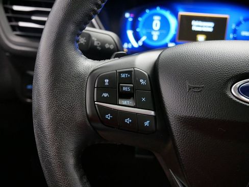 Used 2020 Ford Escape Titanium image 29