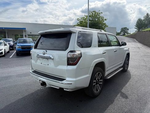 Used 2022 Toyota 4Runner Limited AWD/4WD image 4