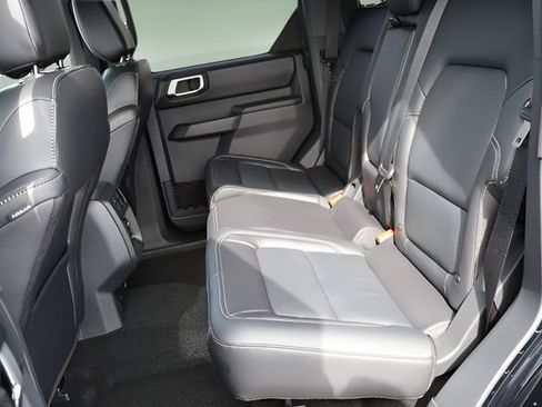 New 2026 Ford Bronco Outer Banks w/ Sasquatch Package AWD/4WD image 25