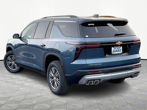 New 2026 Chevrolet Traverse LT w/ Driver Confidence Package image 3