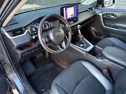 Used 2023 Toyota RAV4 Limited AWD/4WD image 2