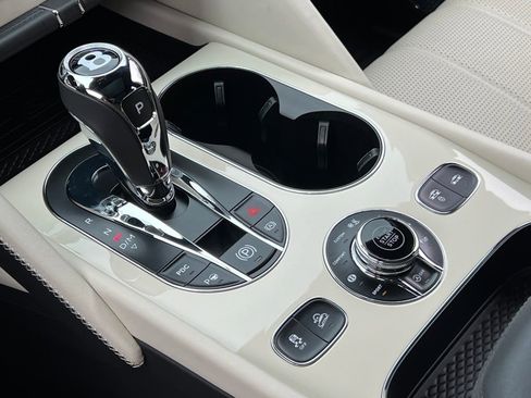 Used 2023 Bentley Bentayga Speed image 30
