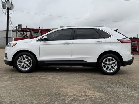 Used 2021 Ford Edge SEL w/ Convenience Package FWD image 6