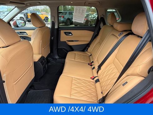 Used 2023 Nissan Rogue Platinum AWD/4WD image 13