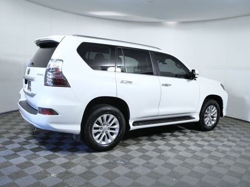 Used 2021 Lexus GX 460 Premium w/ Premium Package image 8