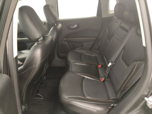 Used 2019 Jeep Compass Limited AWD/4WD image 18