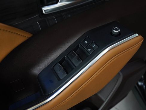 Used 2021 Toyota Highlander Platinum image 24