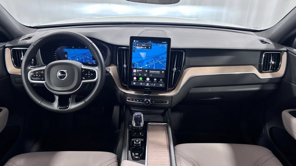 Certified 2026 Volvo XC60 B5 Plus AWD/4WD image 2