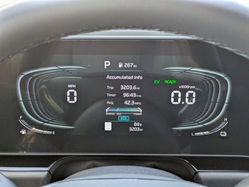 Used 2025 Kia Niro EX Touring FWD image 28