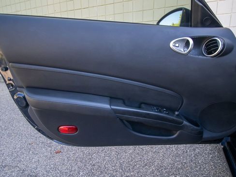 Used 2007 Nissan 350Z Coupe RWD image 10