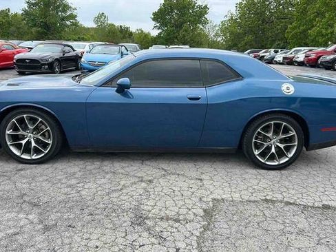 Used 2022 Dodge Challenger GT RWD image 3