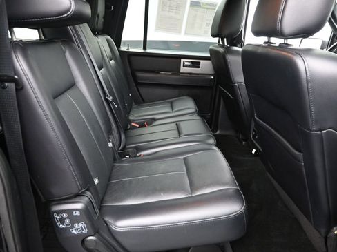Used 2017 Ford Expedition EL Limited w/ Equipment Group 301A AWD/4WD image 8