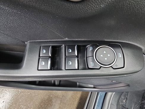 Used 2022 Ford Escape SE w/ SE Sport Appearance Package image 28