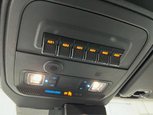 Used 2022 Ford Bronco Black Diamond image 5