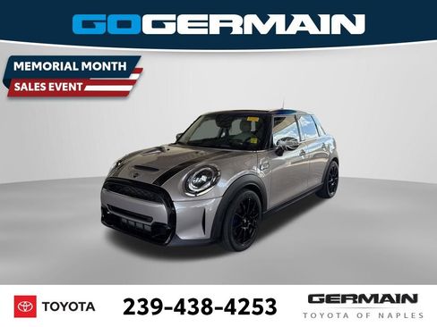 Used 2022 MINI Cooper S FWD image 1