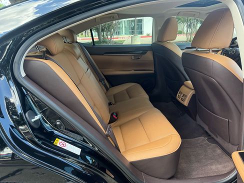 Used 2017 Lexus ES 350 image 18