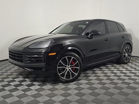 Certified 2024 Porsche Cayenne S AWD/4WD image 1