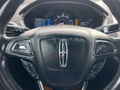 Used 2020 Lincoln MKZ Reserve image 25