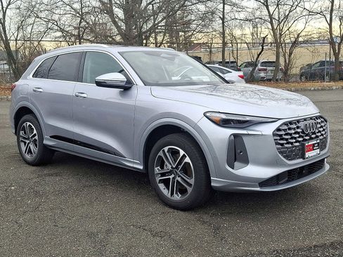 New 2025 Audi Q5 Premium Plus image 10