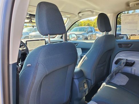 New 2025 Ford Maverick XLT w/ XLT Luxury Package image 28