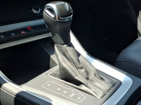 Used 2021 Audi Q3 2.0T Premium AWD/4WD image 15