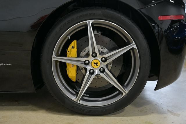 Used 2013 Ferrari 458 Spider RWD image 16