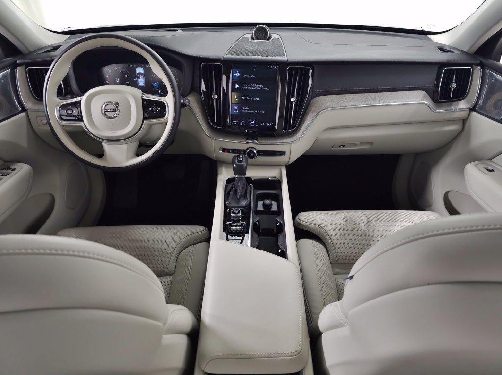 Used 2019 Volvo XC60 T5 Inscription AWD/4WD image 12