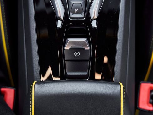 Used 2021 Lamborghini Huracan EVO image 58