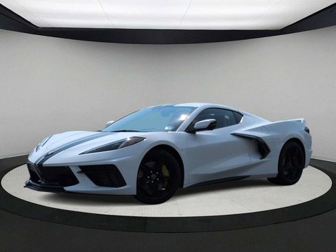 Used 2023 Chevrolet Corvette Stingray Premium Cpe w/ Z51 Performance Package RWD image 1
