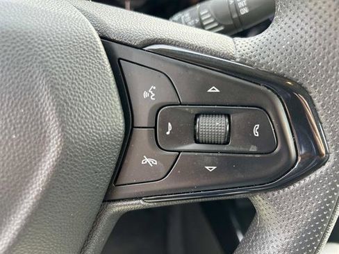 Used 2024 Chevrolet Trax LT image 25