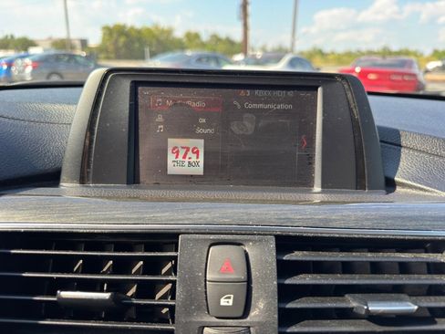 Used 2018 BMW 330i Sedan image 28