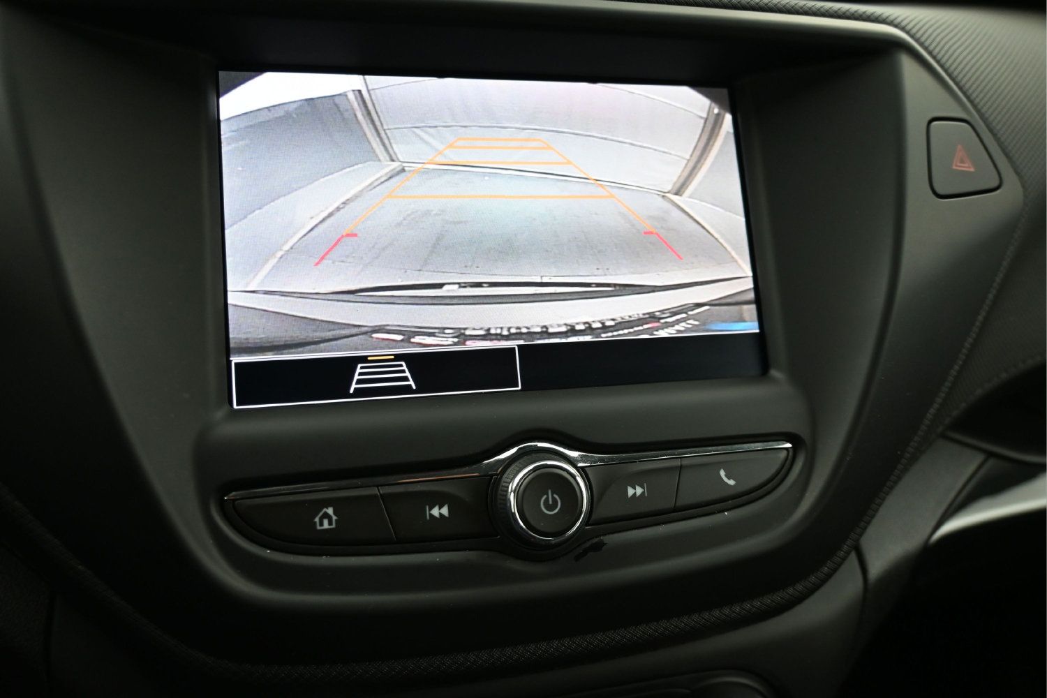 Used 2023 Chevrolet TrailBlazer LS FWD image 8