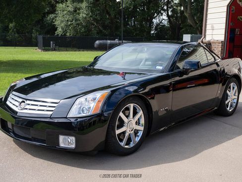 Used 2006 Cadillac XLR RWD image 14