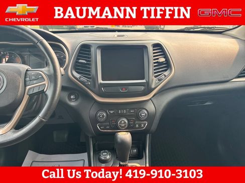 Used 2016 Jeep Cherokee Latitude w/ Comfort & Convenience Group AWD/4WD image 25