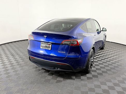 Used 2023 Tesla Model Y Performance image 9