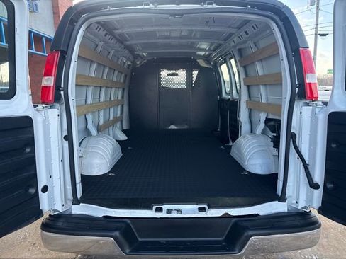 Used 2024 Chevrolet Express 2500 Work Van image 27