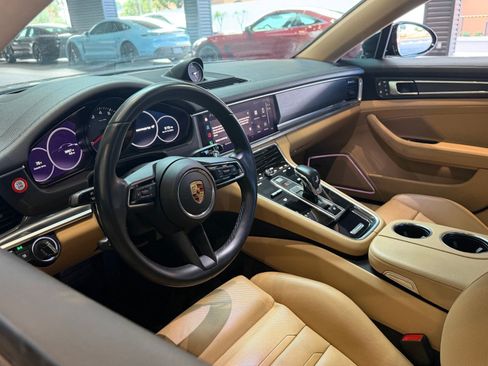 Certified 2023 Porsche Panamera 4 Platinum Edition AWD/4WD image 3